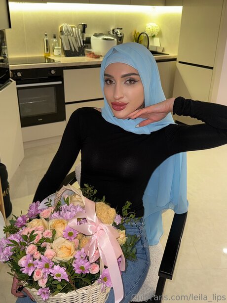 Leila Lips model naked galleries