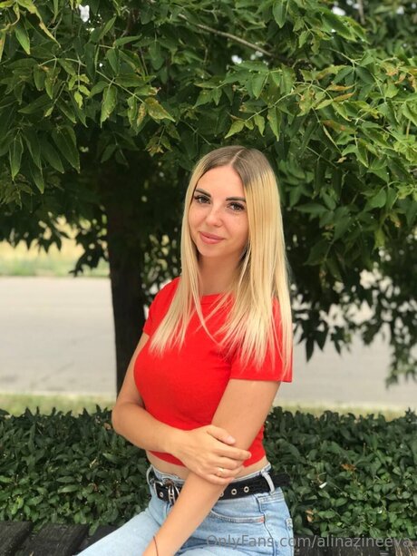 Alinazineeva high quality star images