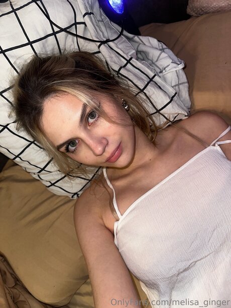 Melisa Ginger model sexy photo