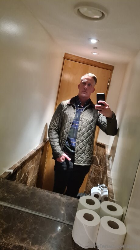 Lukehardy pornstar sexy gallery