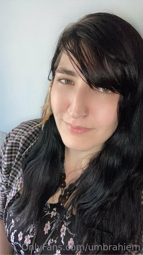 Umbrahiem nude actress pics