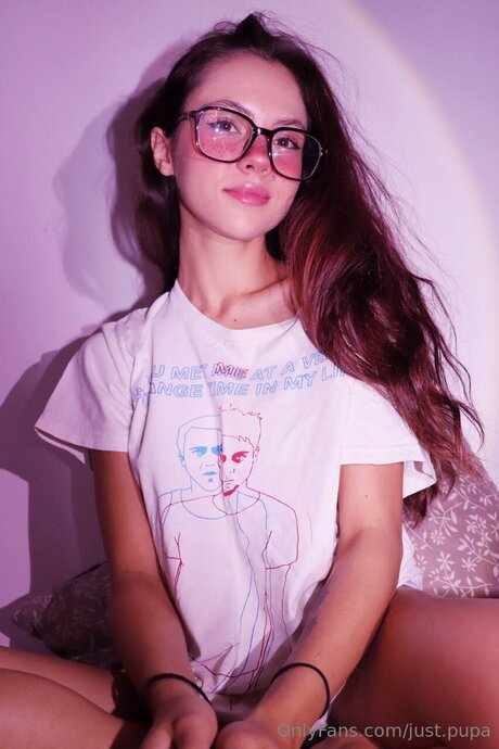 Just Pupa art star img