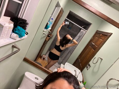 Kimchisnack adult model images