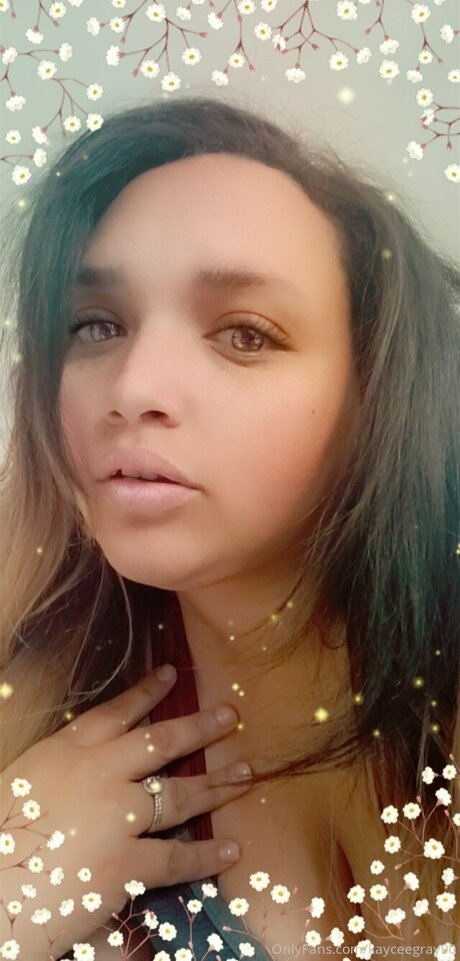 Kayceegray89 model top pictures