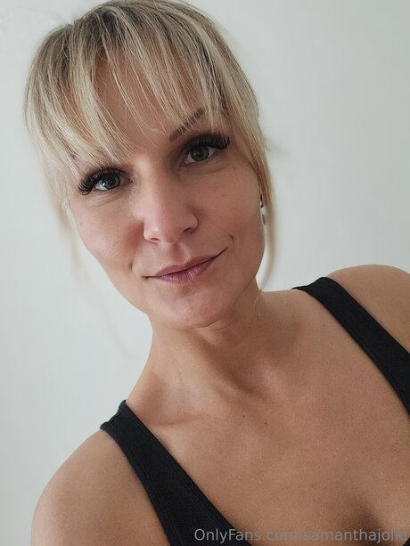 Samanthajolie nude model galleries