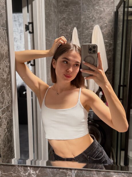 Eva Skyyy porn star img