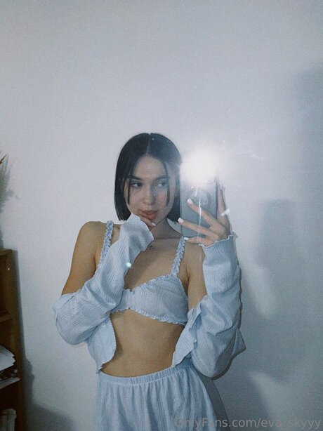 Eva Skyyy model porn gallery