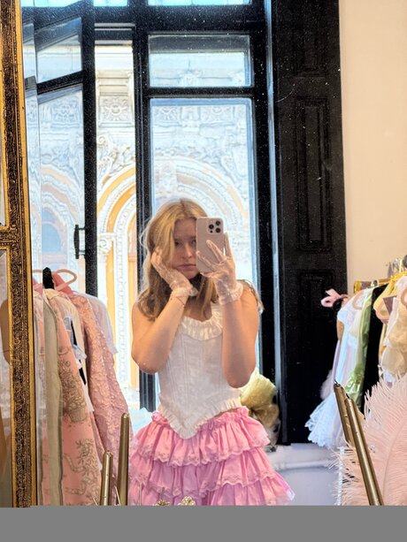 Tashha S art model image