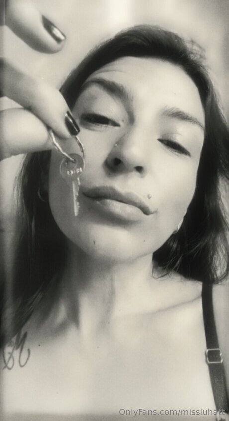 Missluhatt porn model galleries