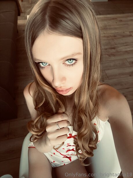 Brightanna18 pornstar hot pictures