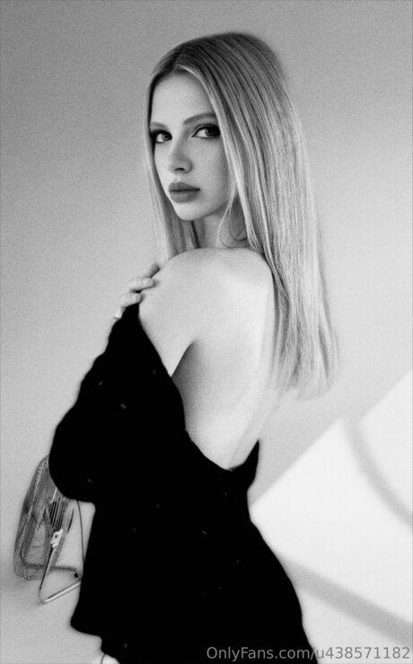 Brightanna18 star high quality picture