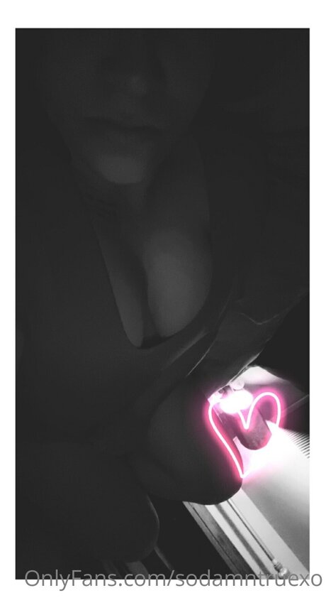 Sodamntruexo model sexy image