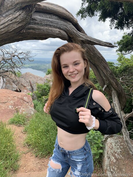 Allisonivory97 sex star photo