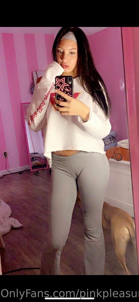 Pinkpleasuree pretty star pic