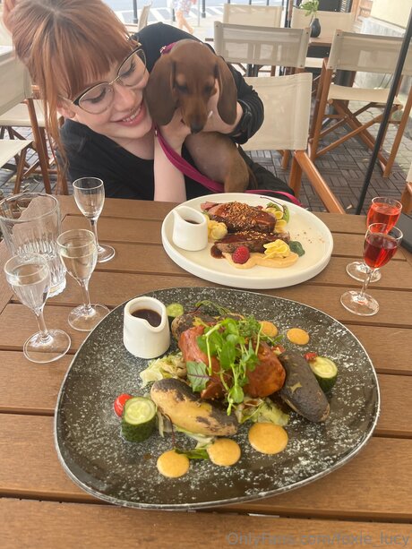 Foxie Lucy star sexy photos