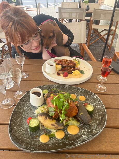 Foxie Lucy model nice photo