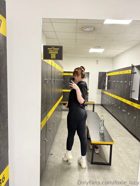 Foxie Lucy hot star galleries