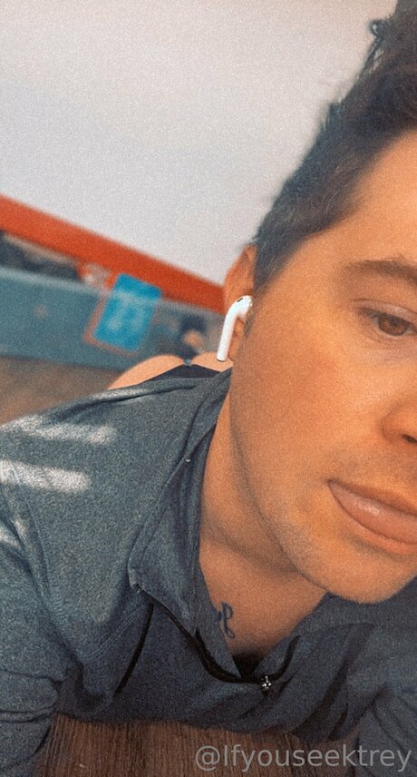 Ifyouseektreyfree art pornstar image