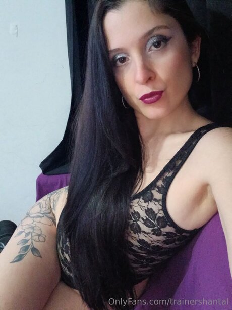 Trainershantal model erotic pic