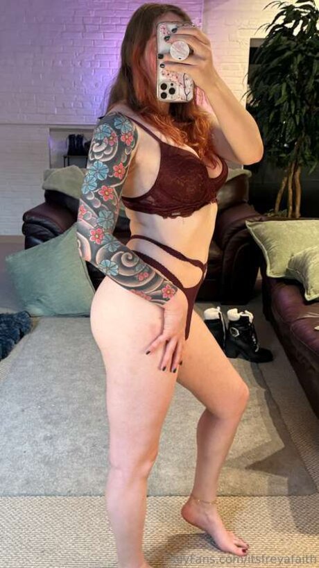 Itsfreyafaith high quality model images