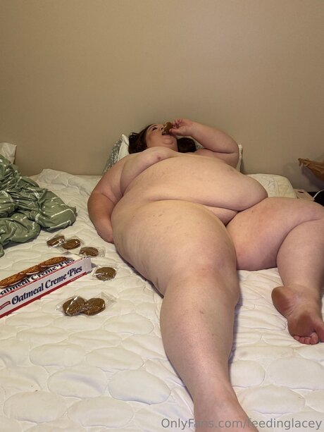 Feedinglacey exclusive pornstar pics