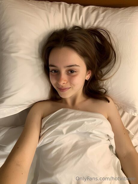 Hotvibeee model sex pics