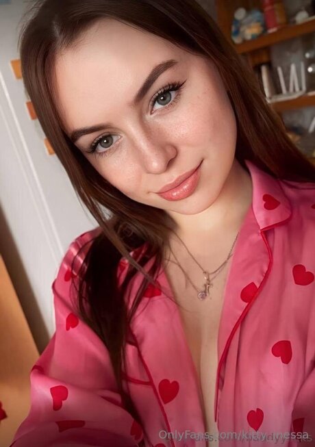 Kitty Inessa model erotic pic