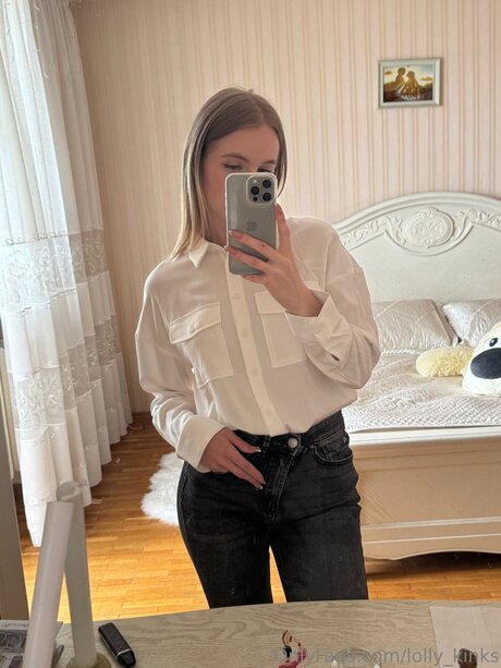 Lolly Kinks pornstar high quality archive