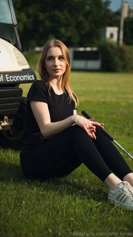 Lolly Kinks beautiful pornstar images