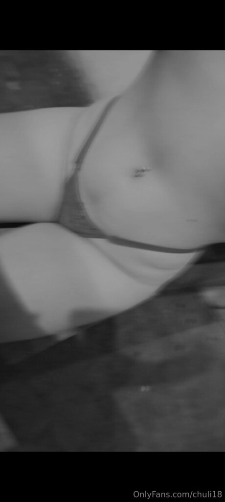 Chuli18 star pornographic pics