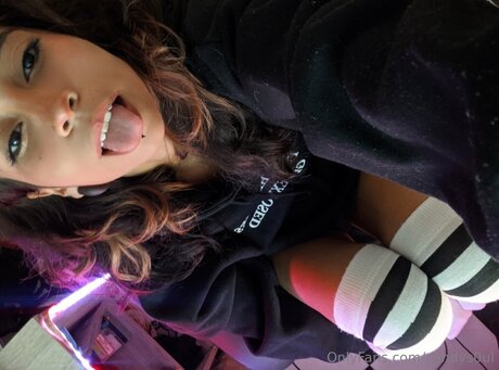 Candys0ul naked model img