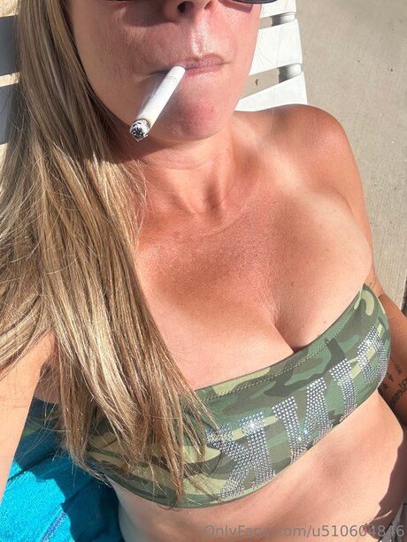 U510604846 exclusive model images