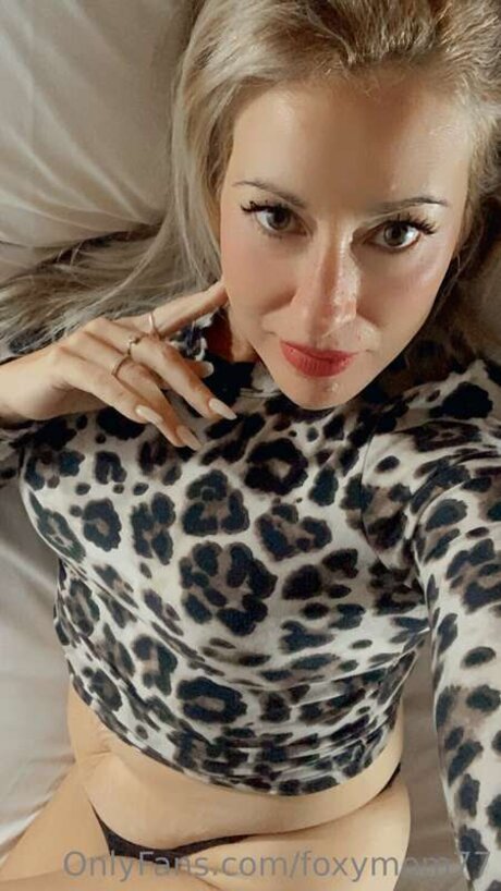 Foxymom77 best star photos