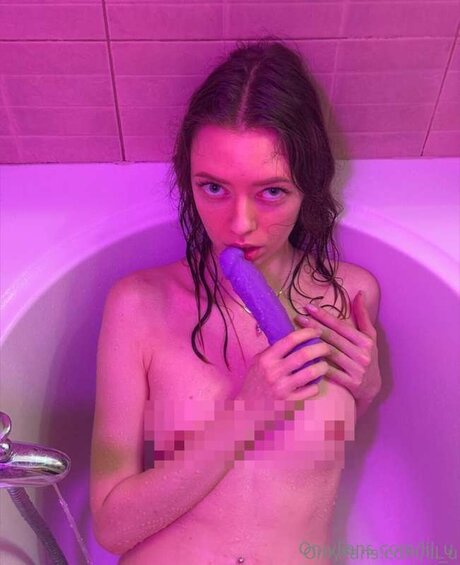 Lil U pornstar nude image