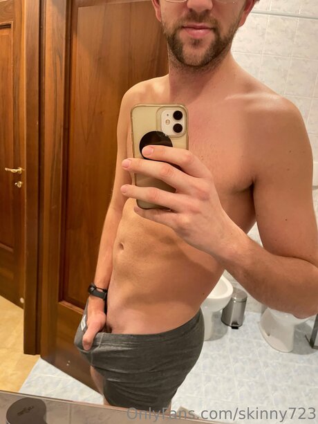 Skinny723 model photos