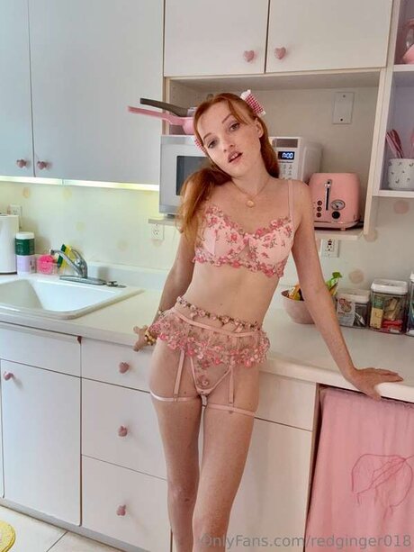 Redginger018 pornstar naked image