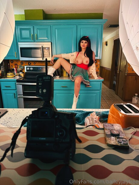 Baileyjayfree pornstar top image