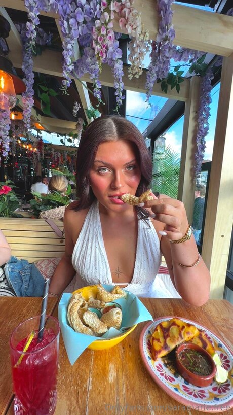 Saramarie Free pornographic actress image