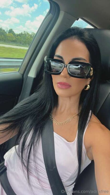 Adrixfree pretty pornstar photos