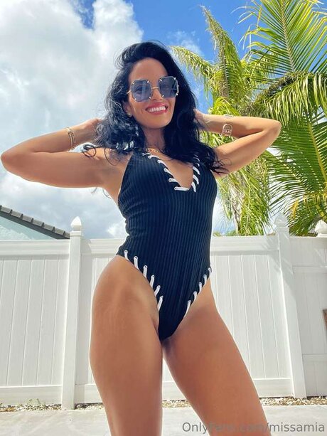 Adrixfree xxx actress images