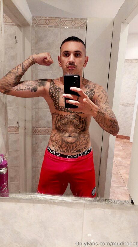 Muditohot pornstar adult photo