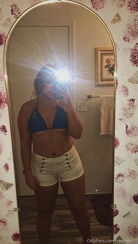 Trippiebri17 pornstar hd picture