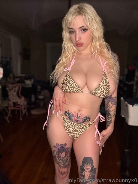 Strawbunnyx0 star nudes photo