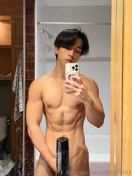 U169517161 naked pornstar pic