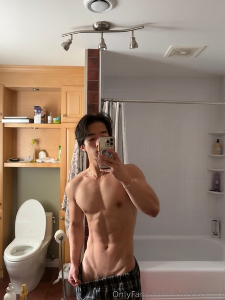 U169517161 sexy pornstar photo