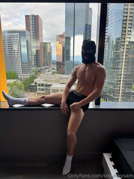 Sneakkysam pretty model photo