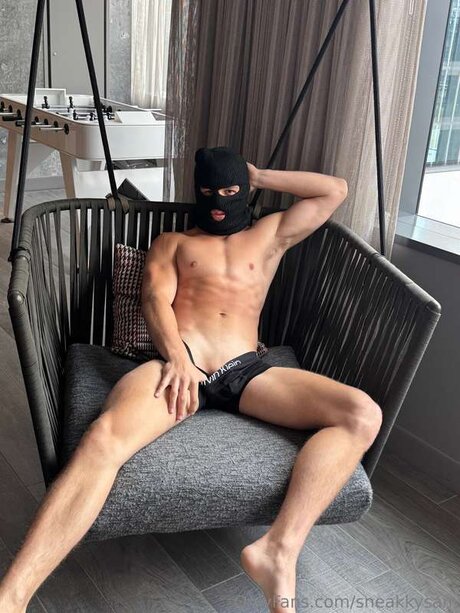 Sneakkysam Profile pic