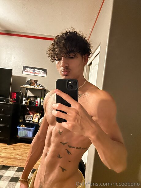 Riccoobono hot model photos