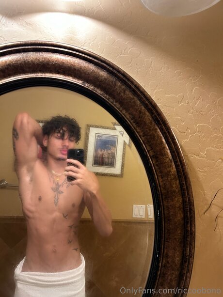 Riccoobono model pretty photos