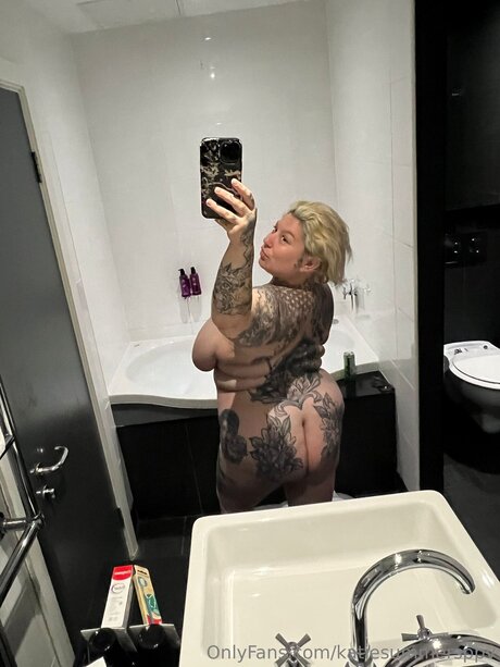 sexy milf onlyfans free nude images